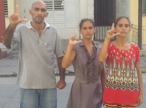 Hermanos opositores detenidos durante 24 horas en Holguín