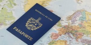 Cubanos, Cuba, pasaporte, residencia