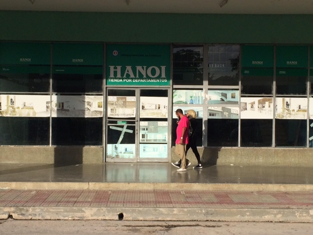 tienda Hanoi trabajadores