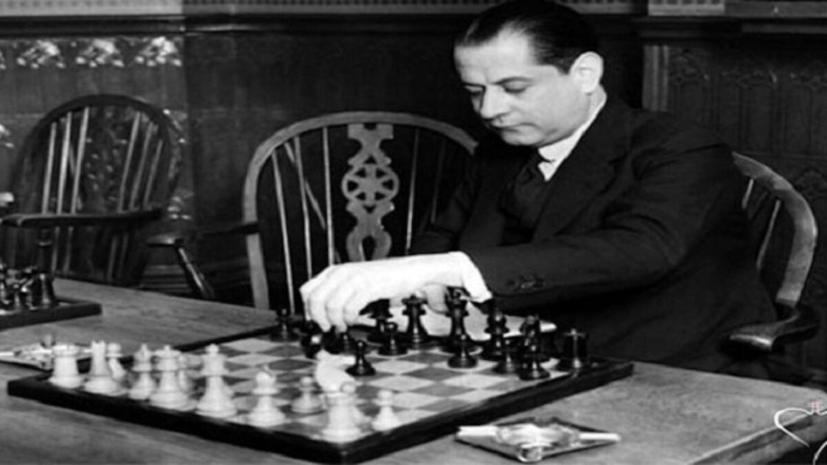 Este autômato de xadrez de 1920 foi programado para vencerReviltec