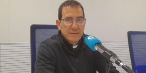 Sacerdote cubano Alberto Reyes