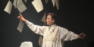 La actriz Vivian Acosta en la obra "Federico La Habana Lorca"