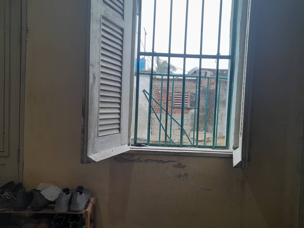El cielo de La Habana, a través de una ventana de la casa del autor