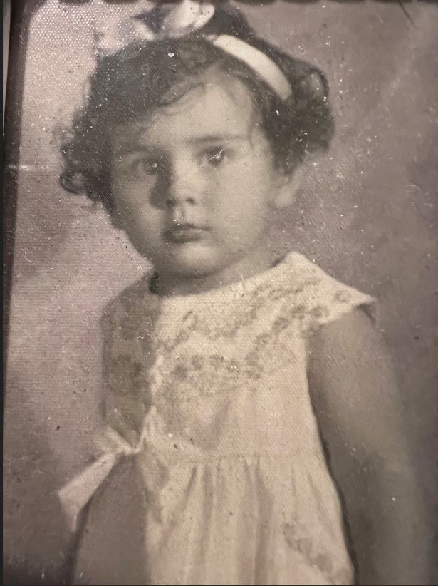 Leonor Lobo Montalvo de niña en La Habana