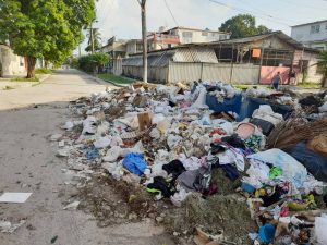 Fuera de servicio más del 40% de los camiones para basura en La Habana